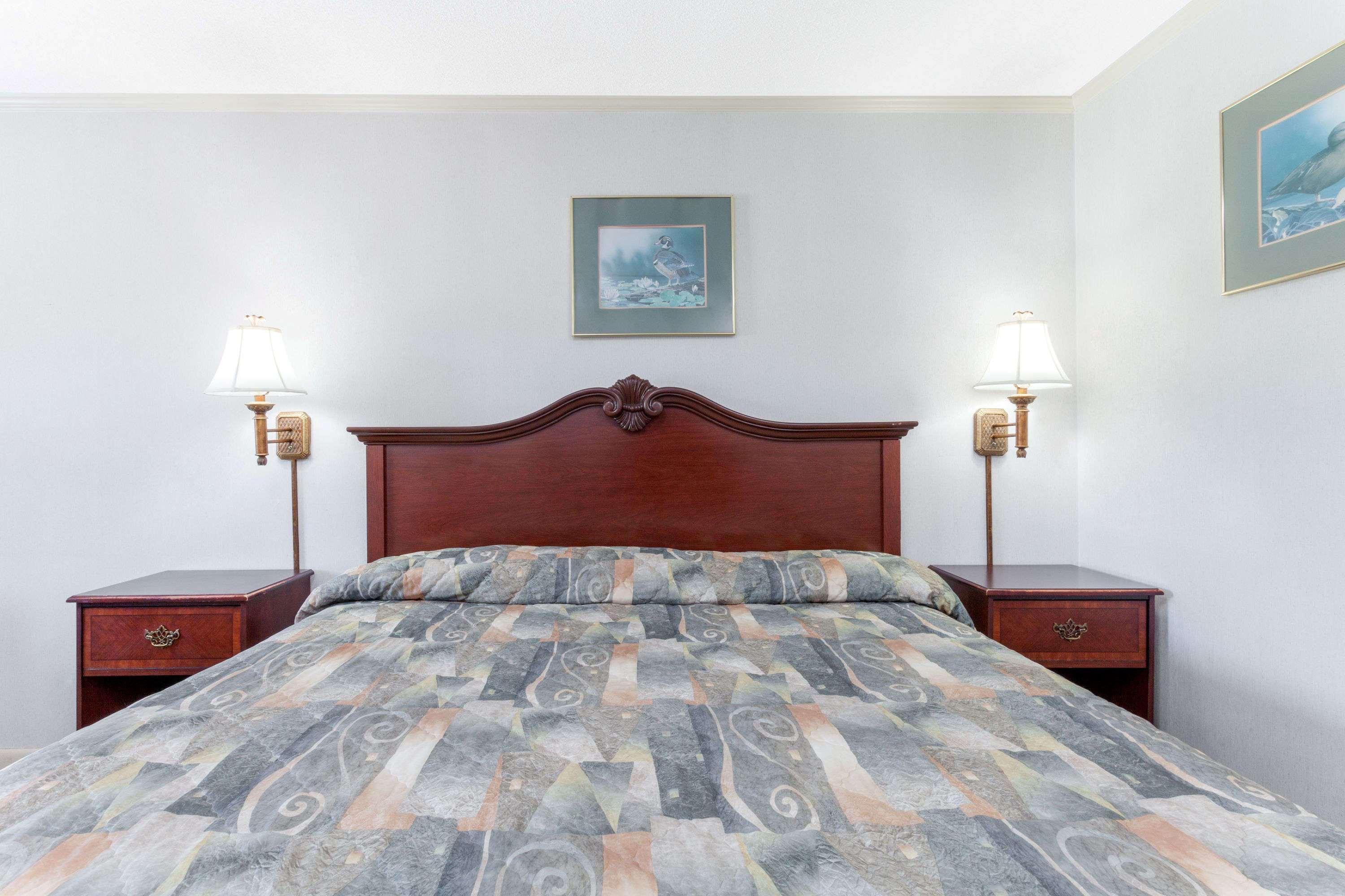 Knights Inn Point South Йемасий Екстериор снимка